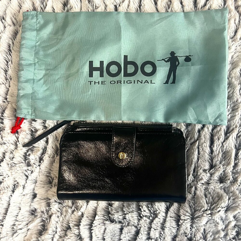 HOBO Charge Continental Wallet